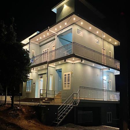 The Karlyle Homestay Vaduvanchal Esterno foto