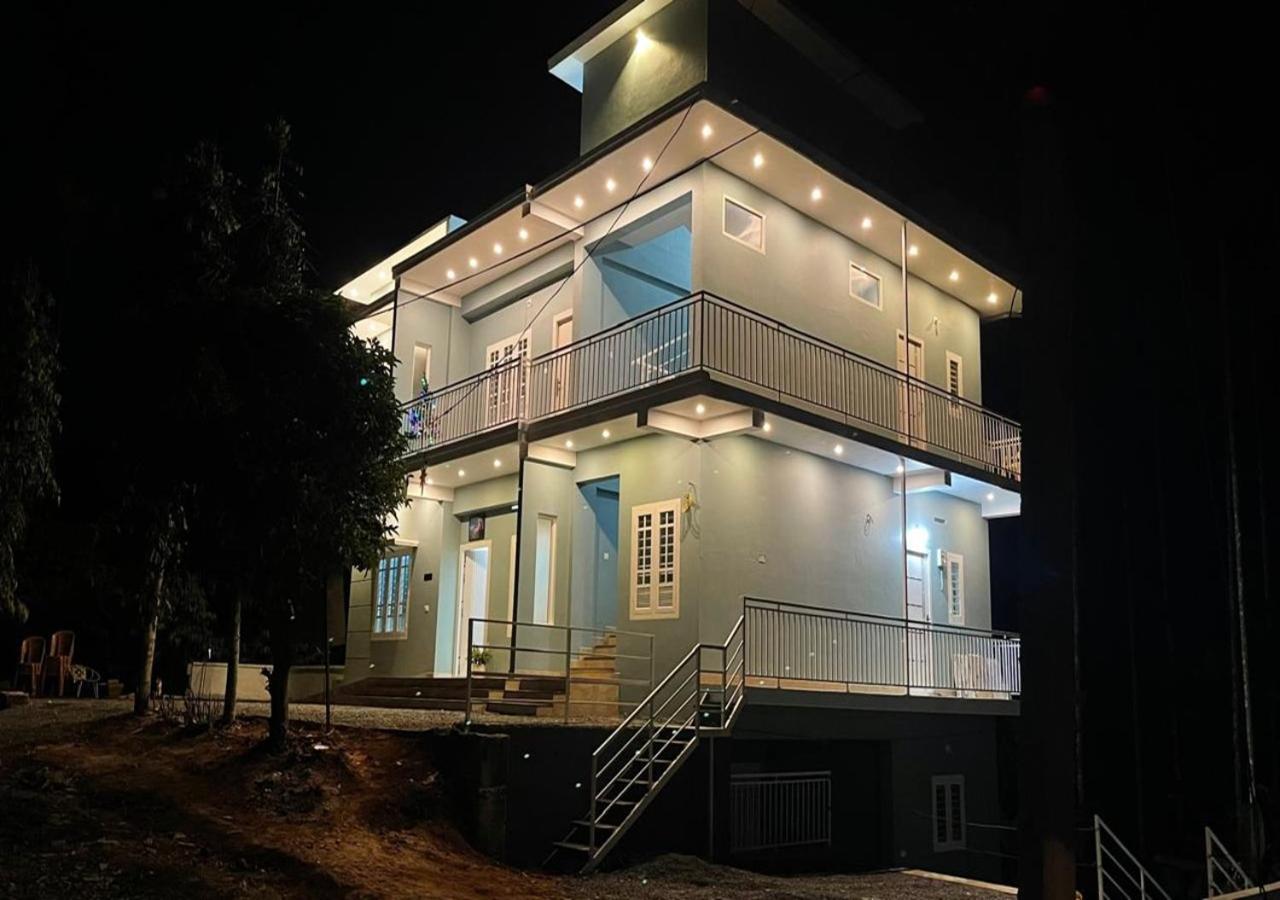 The Karlyle Homestay Vaduvanchal Esterno foto