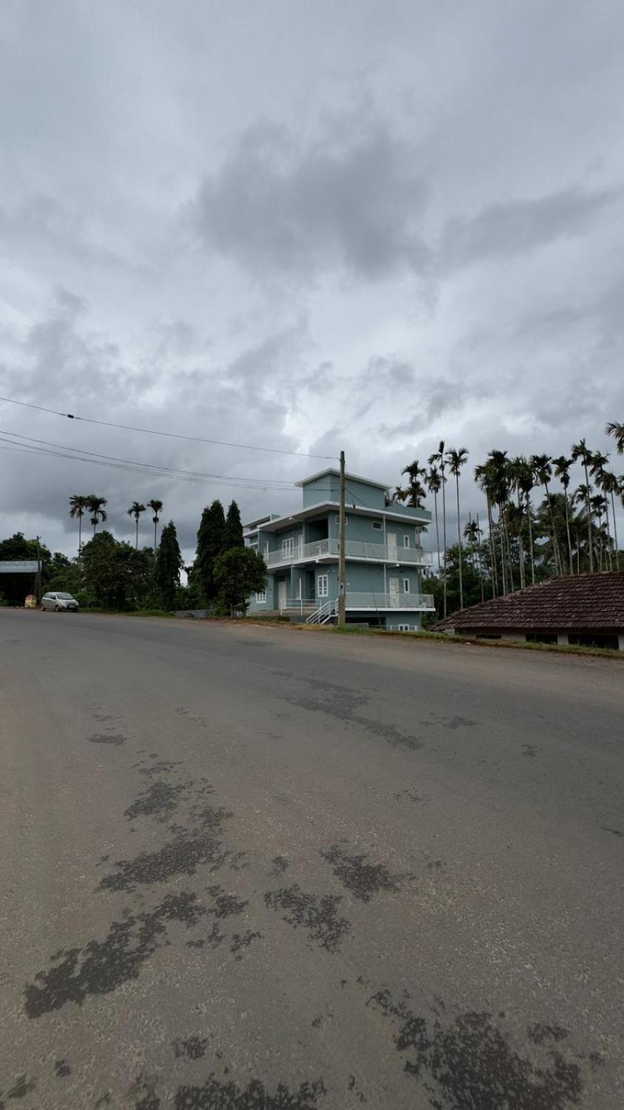 The Karlyle Homestay Vaduvanchal Esterno foto
