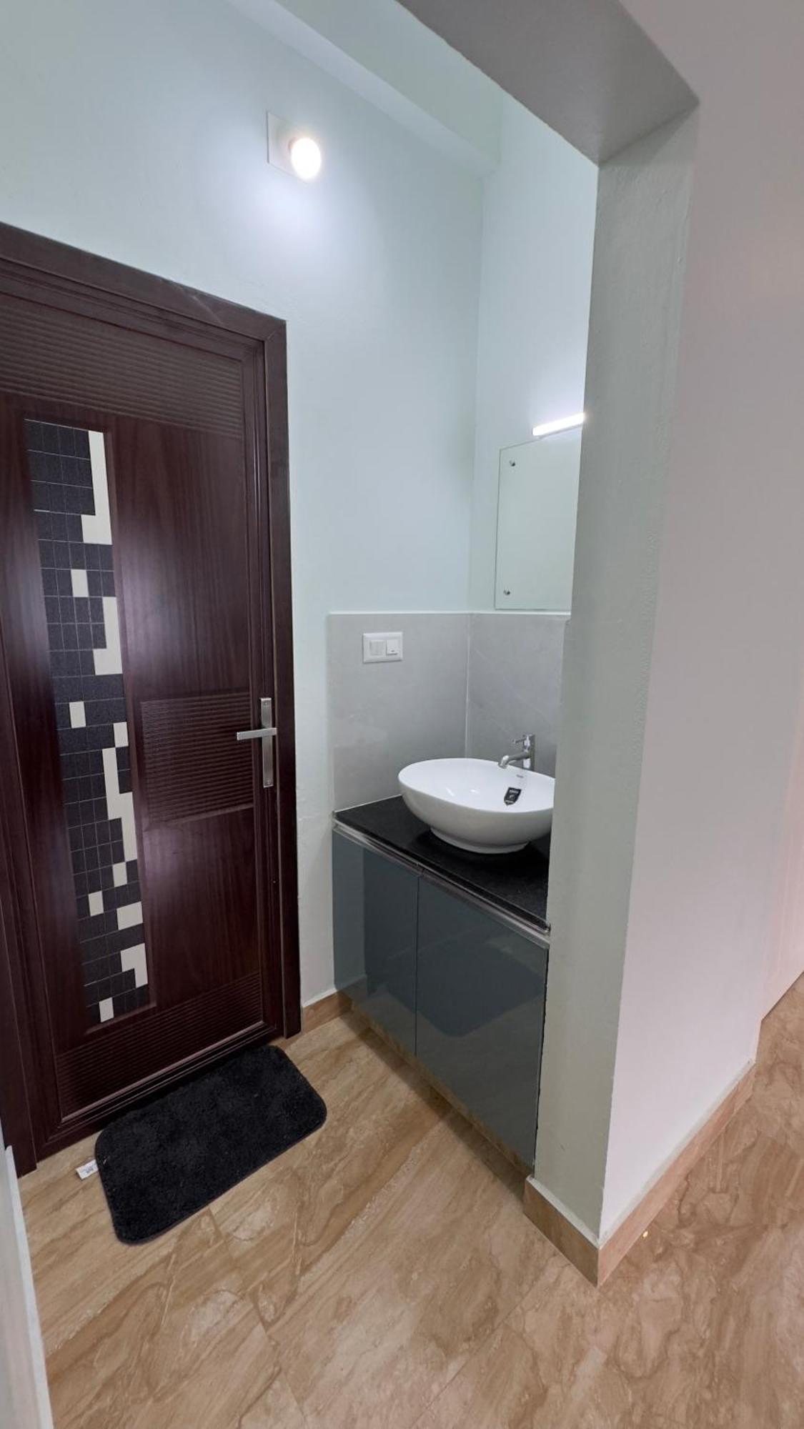 The Karlyle Homestay Vaduvanchal Esterno foto