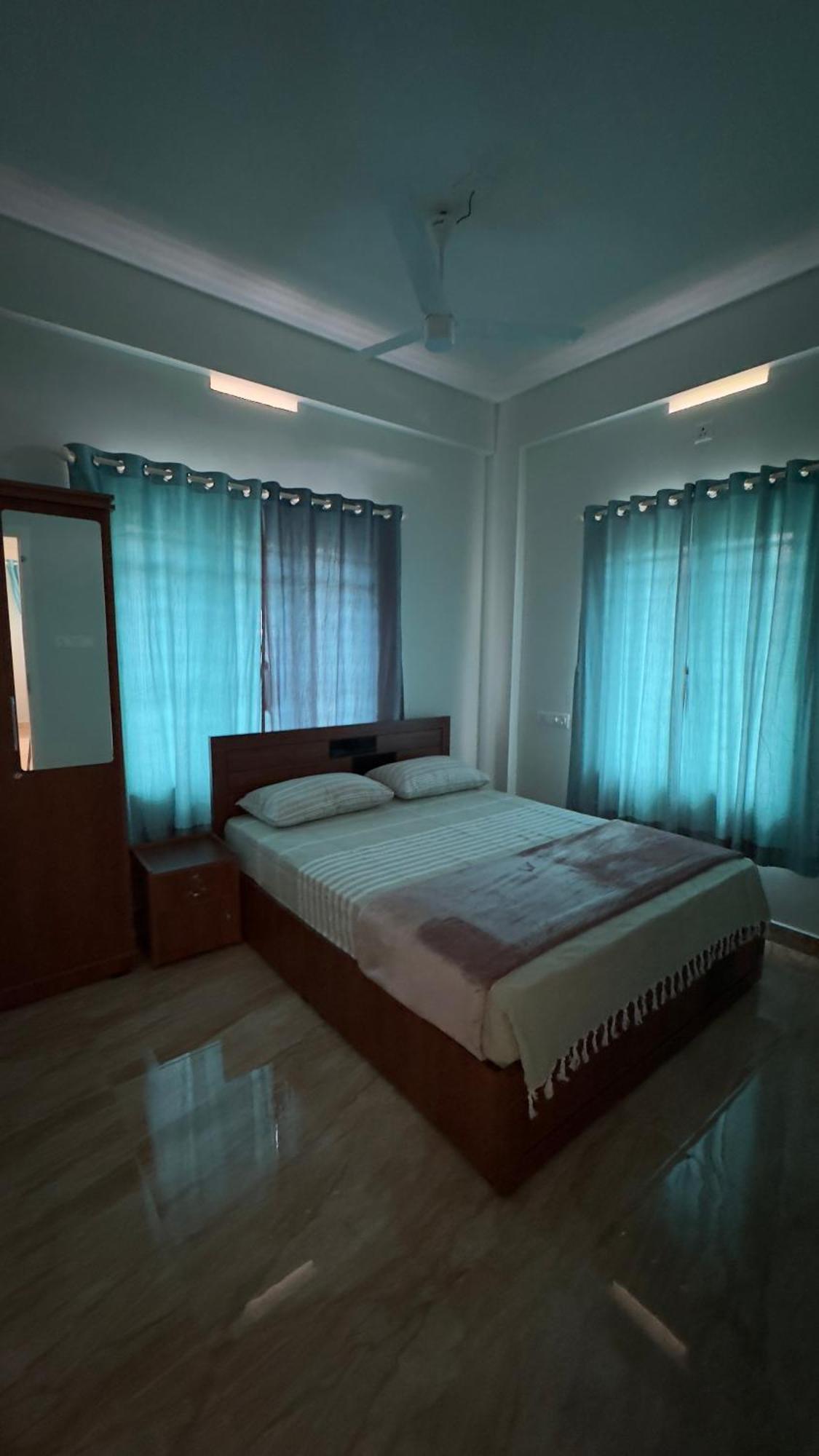 The Karlyle Homestay Vaduvanchal Esterno foto